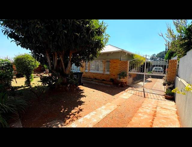 3 BEDROOM HOUSE FOR SALE IN REWLATCH